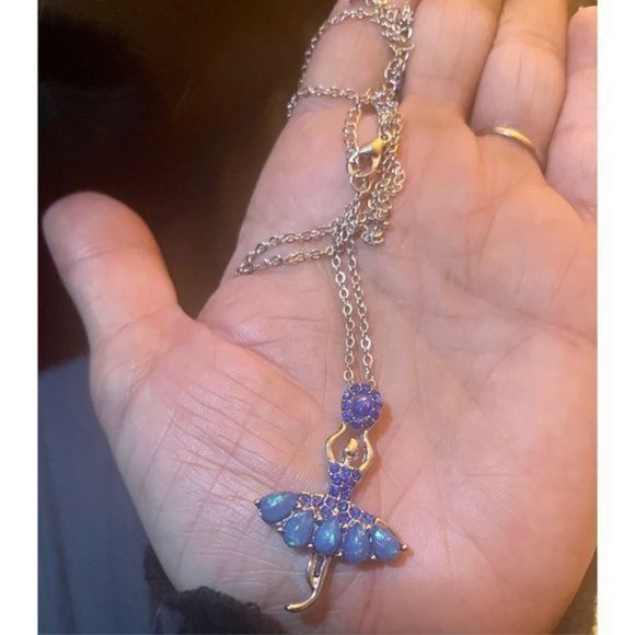 STUNNING BLUE OPAL N SAPPHIRE ON SILVER BALLERINA NECKLACE - Picture 2 of 5